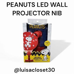 Peanuts LED Wall Projector New in Box & Sealed